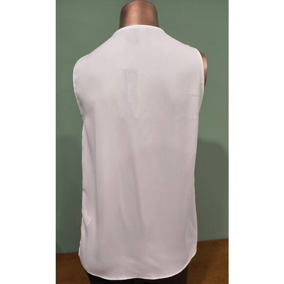 Kenneth Cole NY Sleeveless Lightweight Top with Ruffle, White, Sz S NWT - Picture 3 of 8